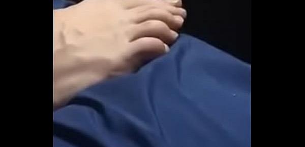  Foot tease